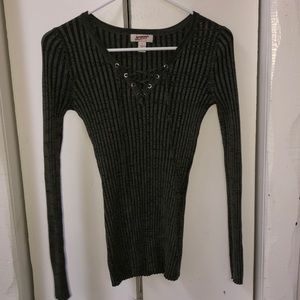 fitted sweater/long sleeve